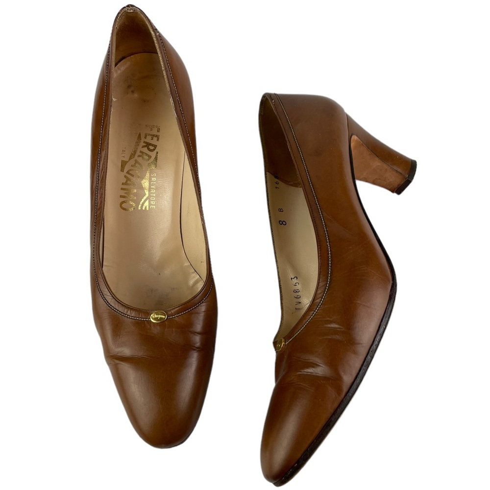 Vintage Salvatore Ferragamo Almond Toe Brown Italian Leather Pump Heels Size 8B